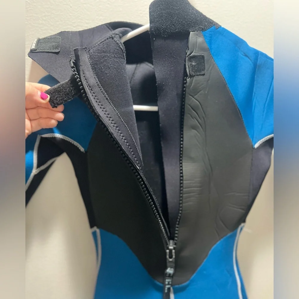 XCEL long Kids Size 8 full length Blue and Black Wetsuit - Picture 4 of 8